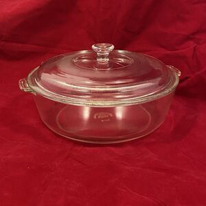 Vintage PYREX Clear Glass Casserole Dish With Lid 686-B 10"